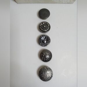 Floral coat of arms button covers